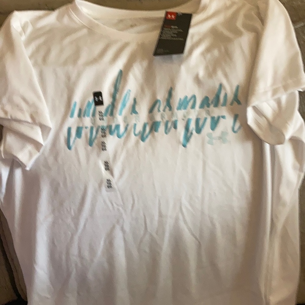 Underarmour women’s brand new with tags t shirt